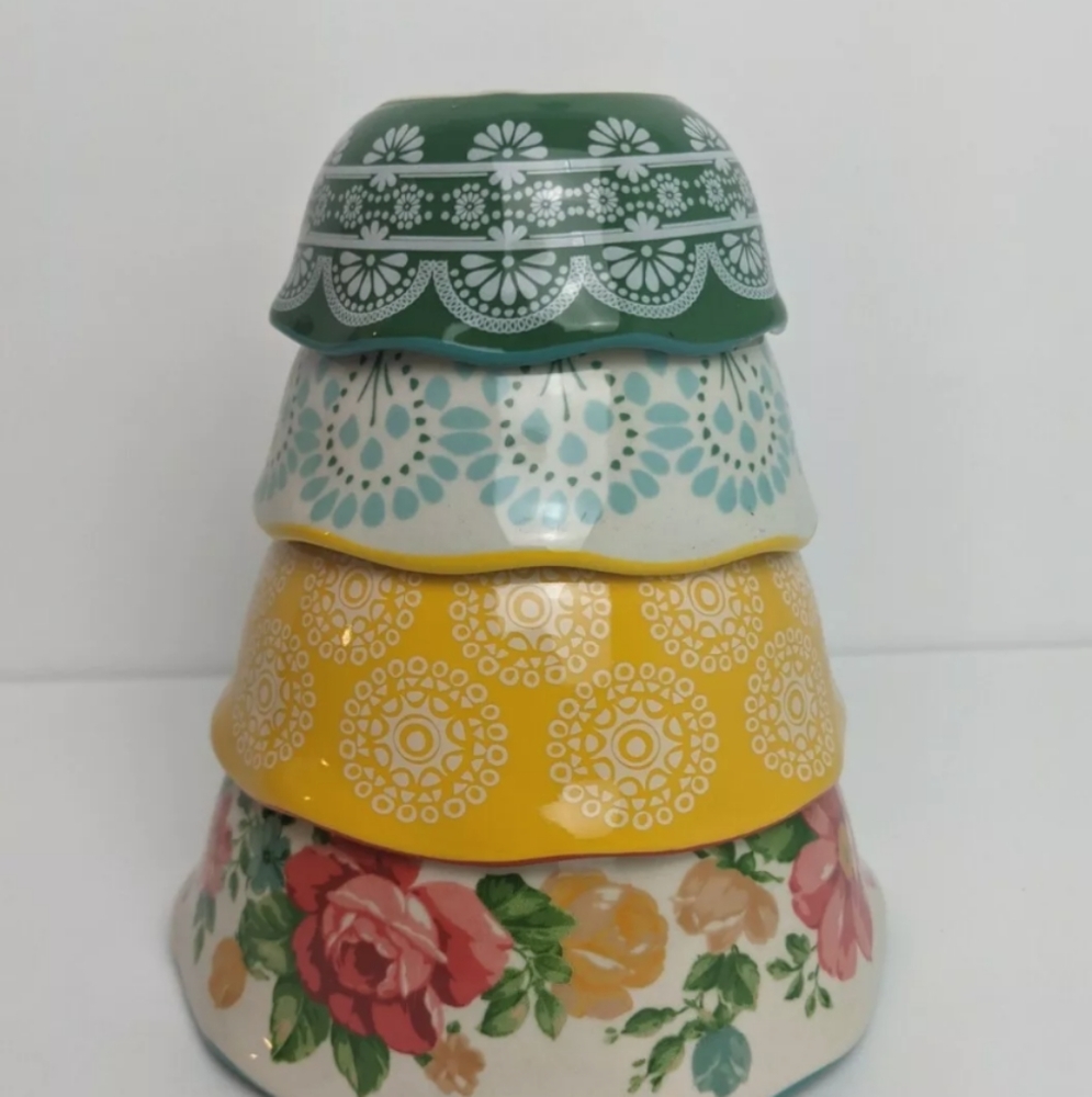 Pioneer Woman Measuring Bowls  Nesting 4 Piece Vintage Rose Pattern